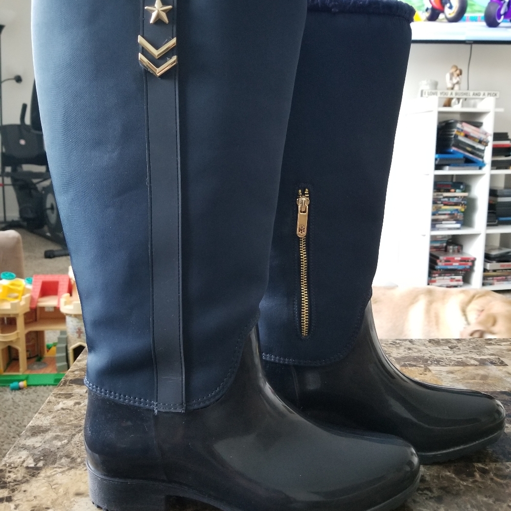 Tommy Hilfiger rain/snow boots